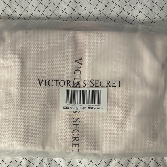 NWT VS Limited Edition Signature Stripe Logo Canvas Shopper Tote Bag, Pink/White - Picture 4 of 5